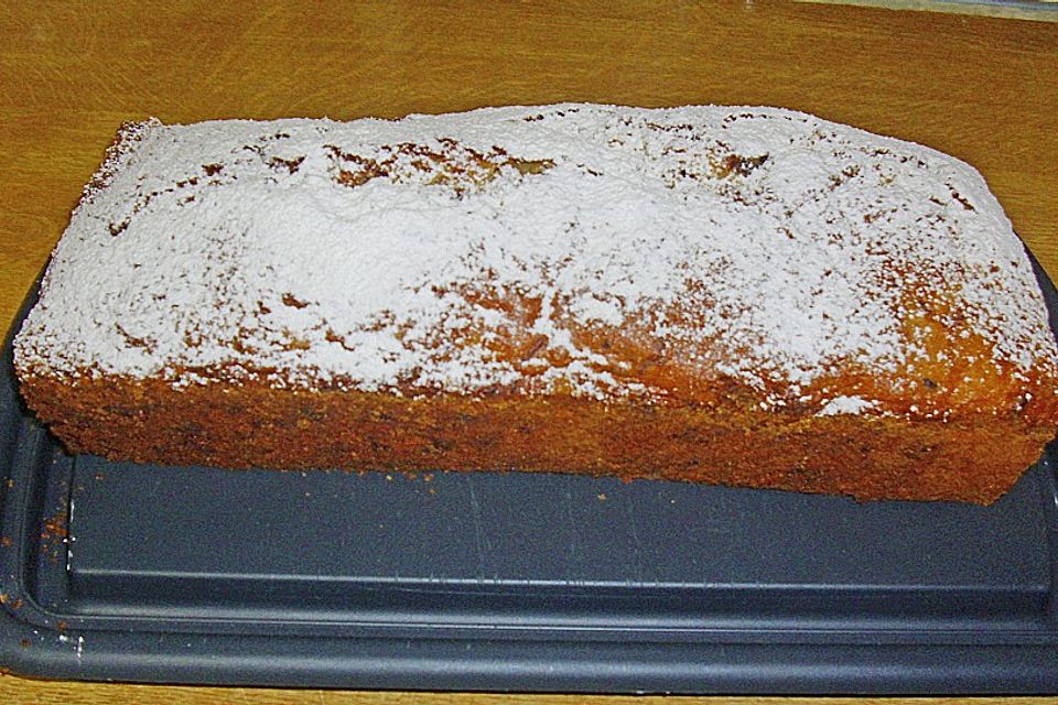 Napfkuchen mit Äpfeln