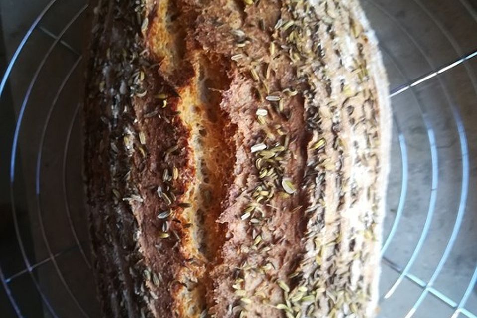 Sauerteig-Gewürzbrot