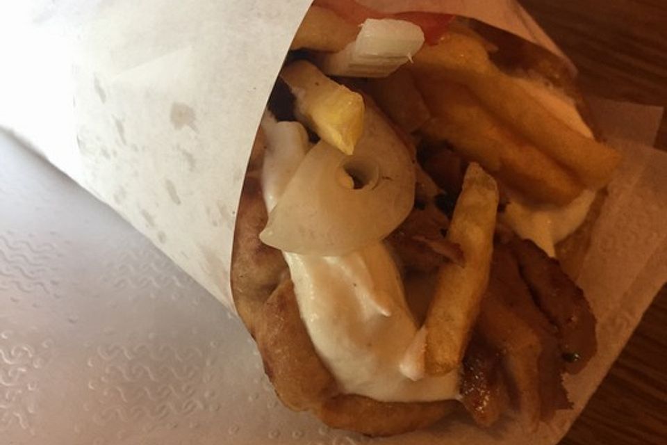 Knuspriges Gyros mit Tzatziki