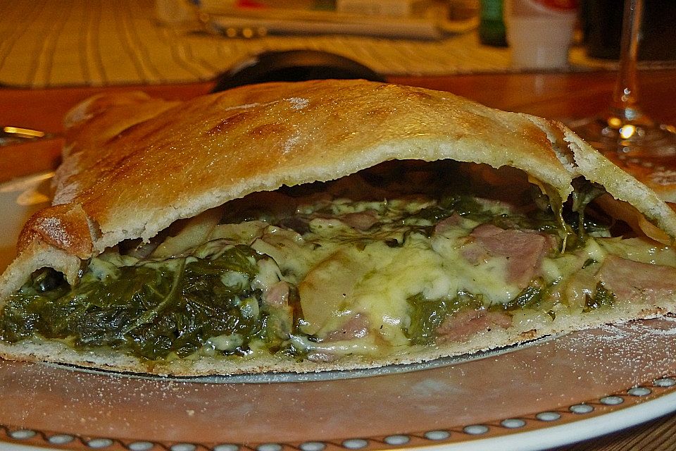 Calzone mit Spinat