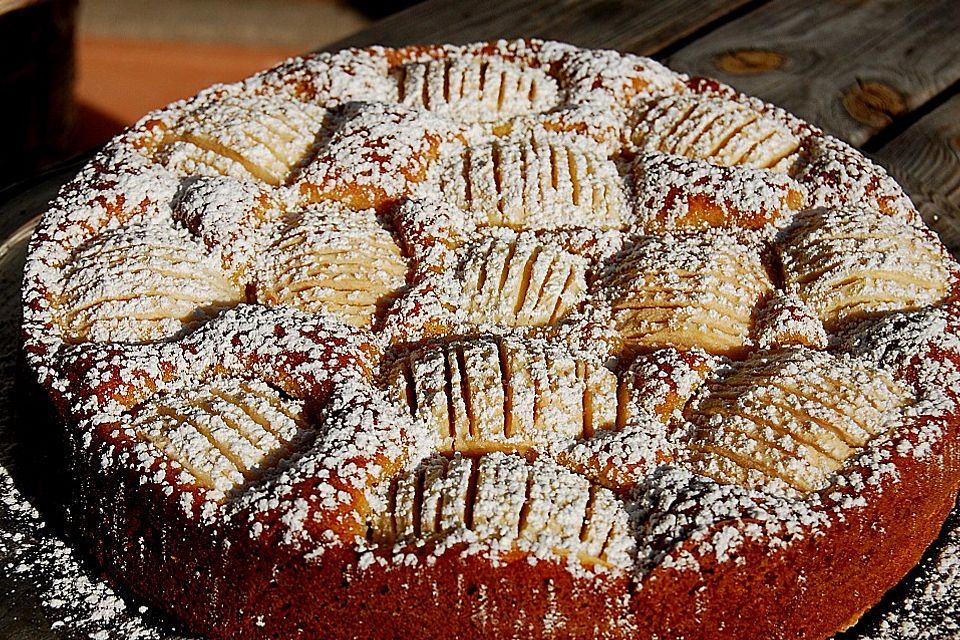 Einfacher versunkener Apfelkuchen