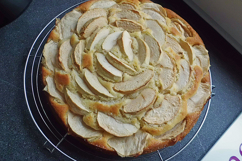 Einfacher versunkener Apfelkuchen