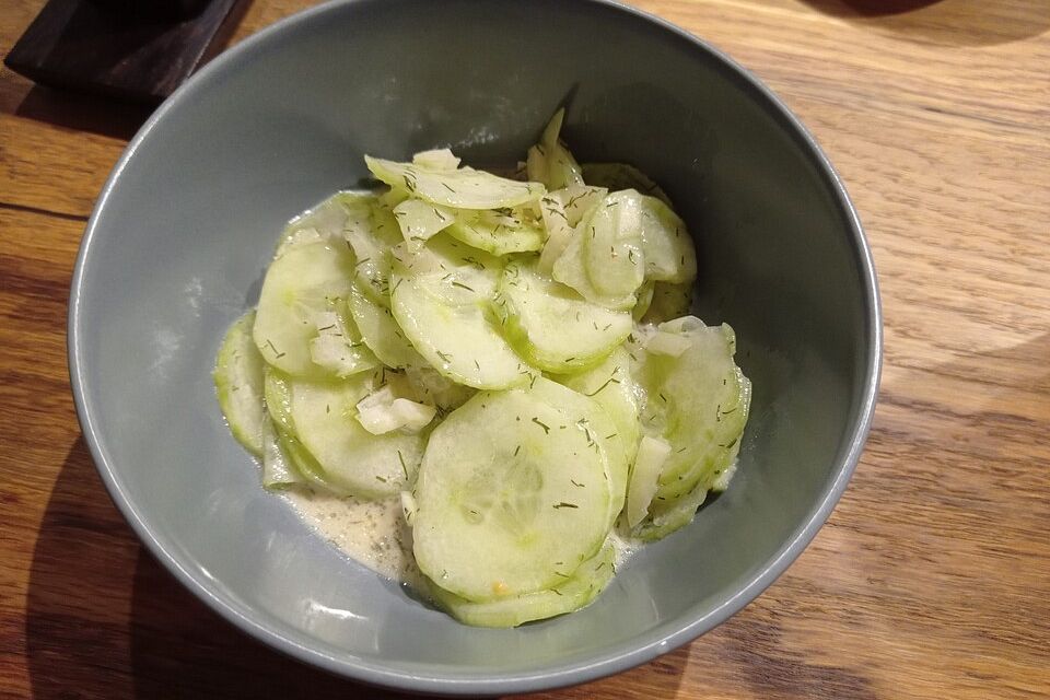 Dressing für Gurkensalat