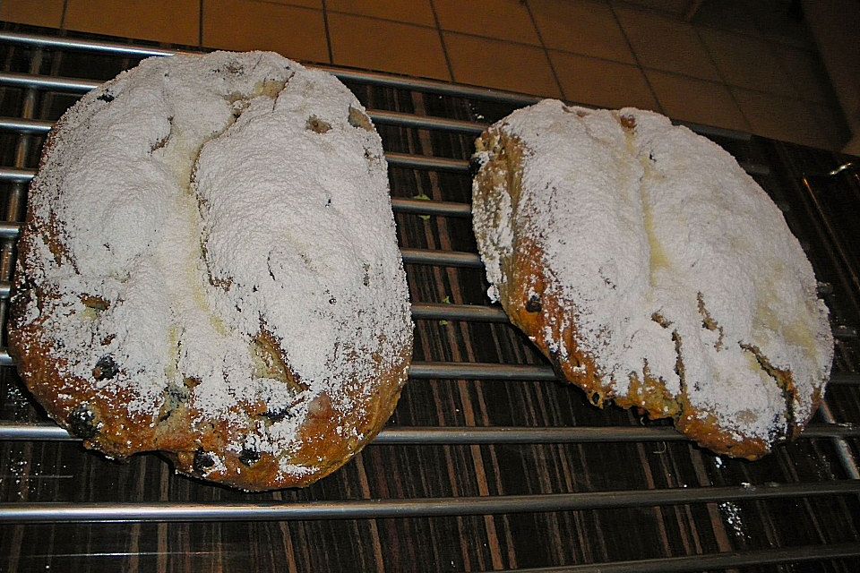 Cranberry-Pecannuss Stollen