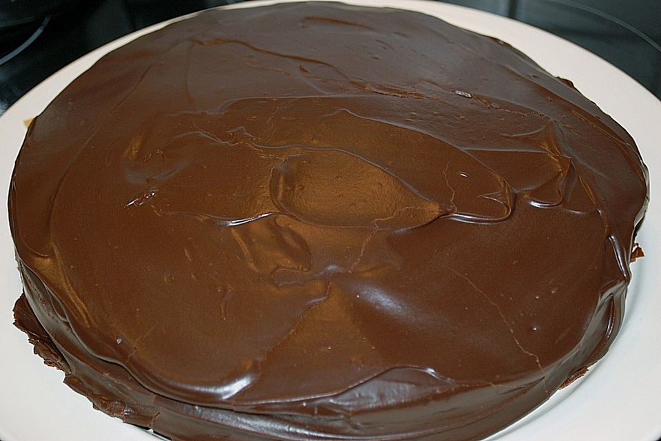 Ganache-Karamellpudding Torte