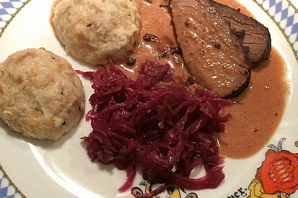 Geschmorte Wildschweinkeule