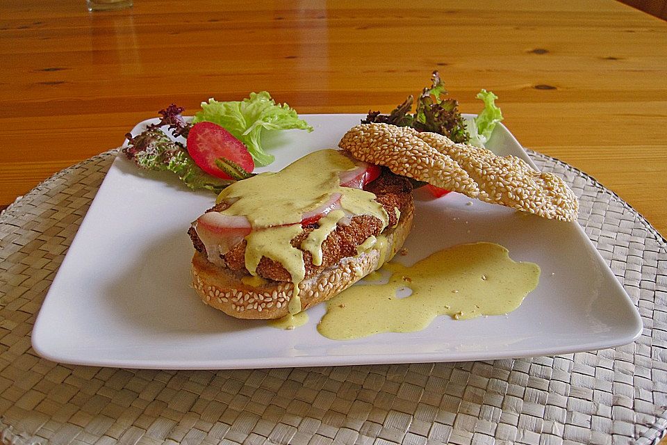 Chickenburger mit Eier-Currysauce