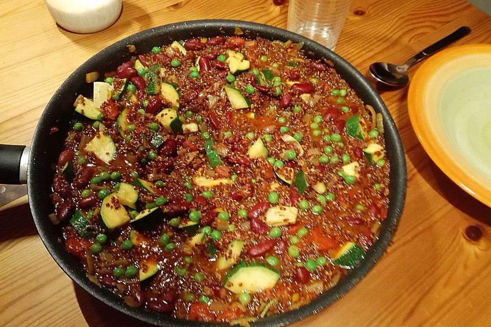 Vegetarische Quinoa-Paella