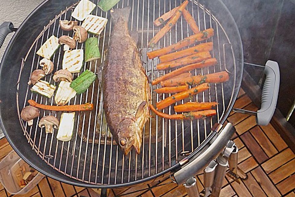 Ganzer Fisch vom Grill