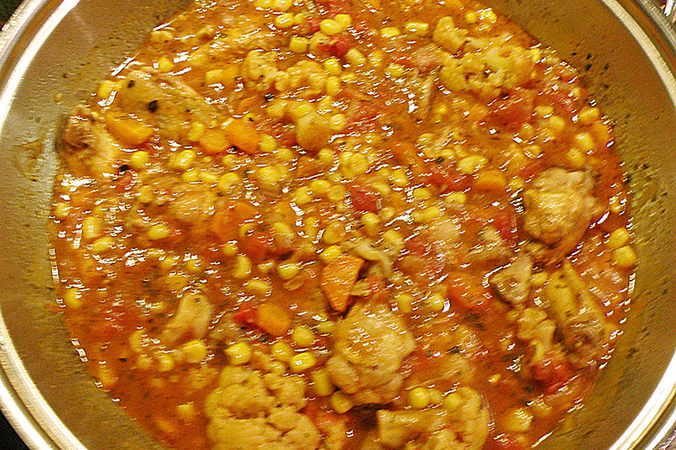 Hähnchenflügel in Tomatensauce