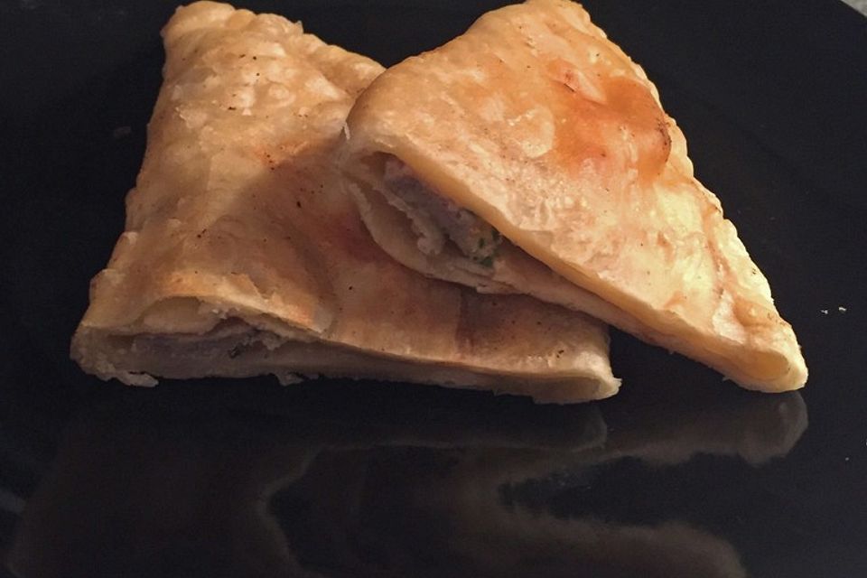 Tschebureki