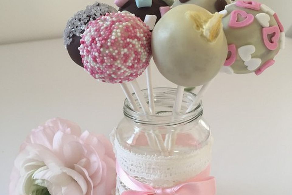 Lemon Cake Pops