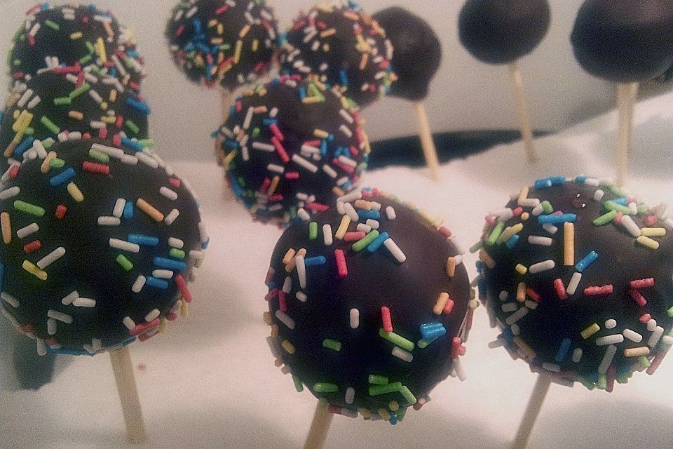 Lemon Cake Pops