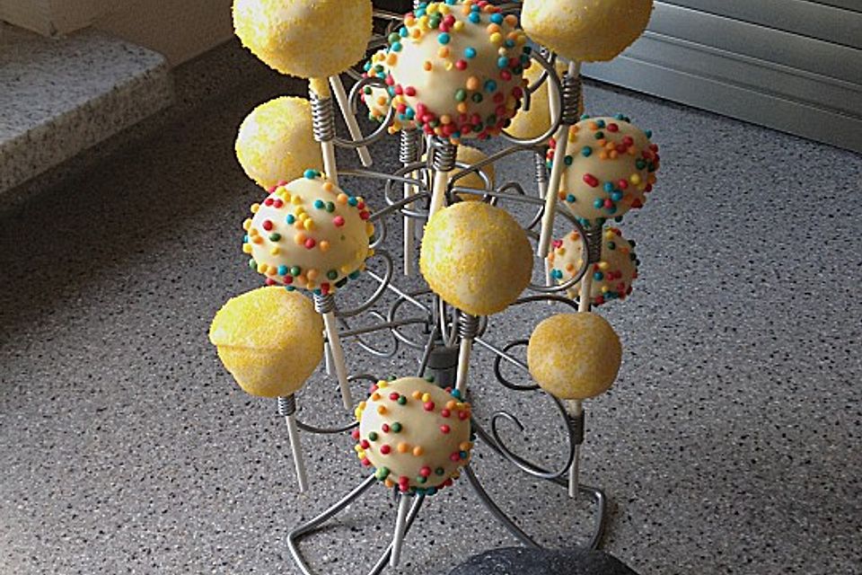 Lemon Cake Pops