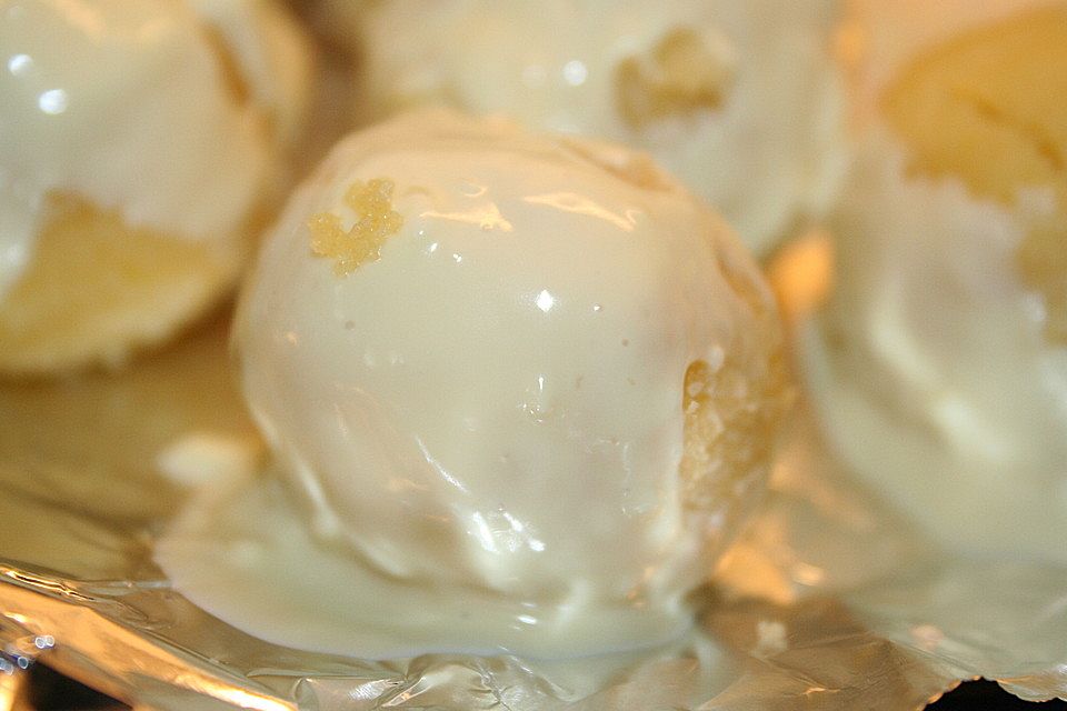 Lemon Cake Pops