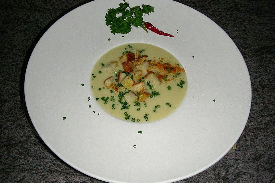 Knoblauch-Cremesuppe alla Gabriel