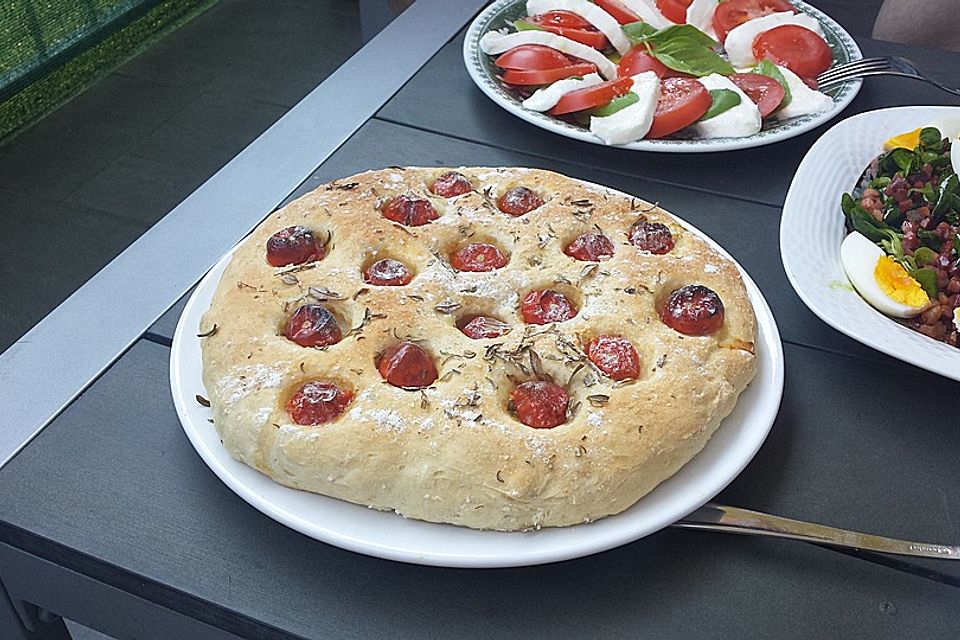 Foccacia mit Cherrytomaten