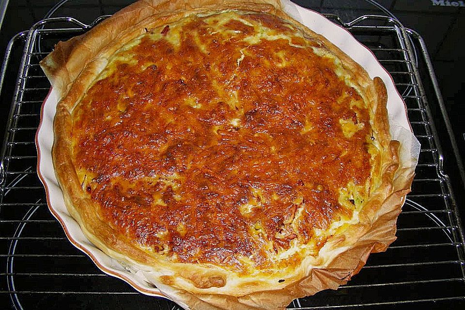 Speck-Zwiebel-Lauch-Käsekuchen