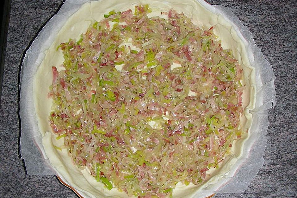 Speck-Zwiebel-Lauch-Käsekuchen