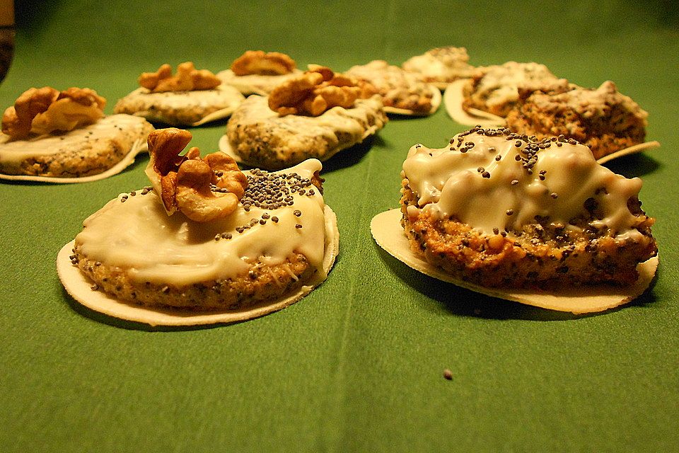 Brisanes Grießplätzchen mit Mohn