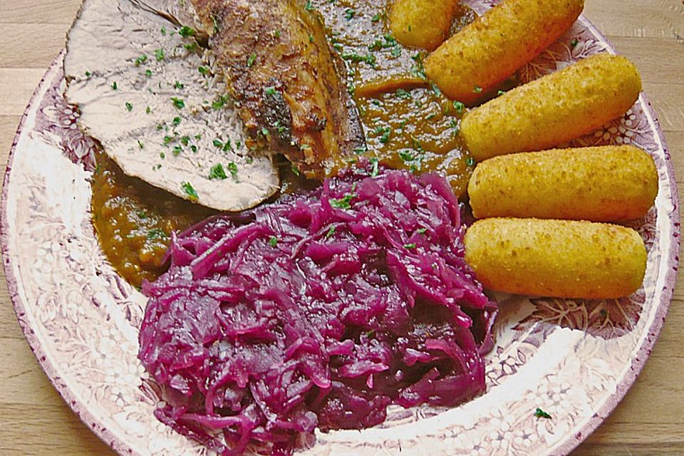 Bayerischer Schweinebraten mit Biersauce