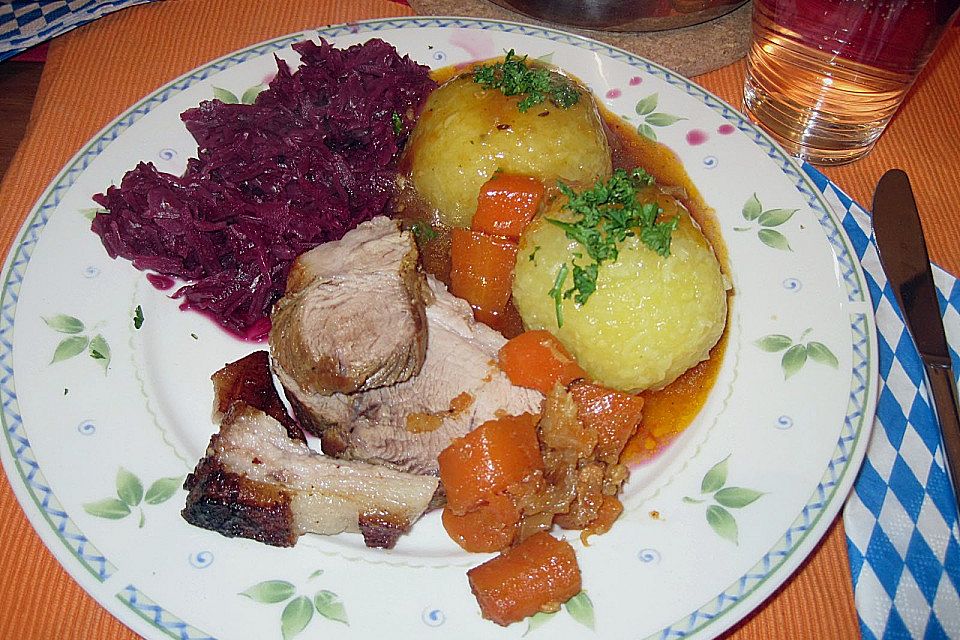 Bayerischer Schweinebraten mit Biersauce