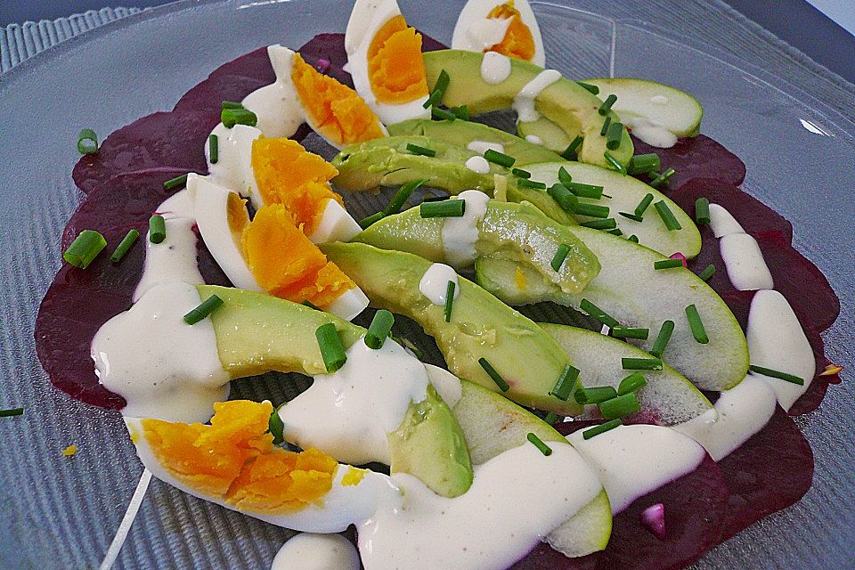 Rote Bete-Avocado-Eiersalat