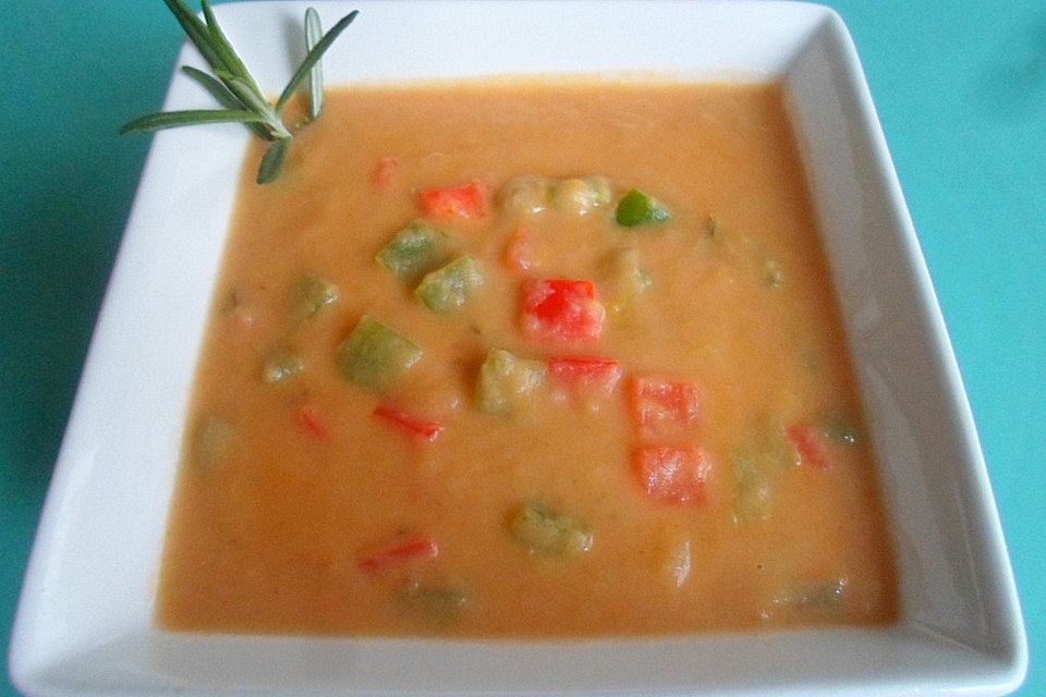 Kartoffelsuppe mit Paprika