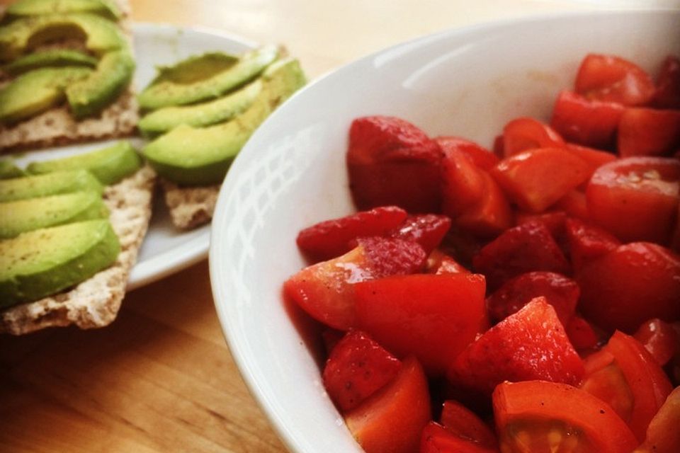 Erdbeer-Tomaten-Salat