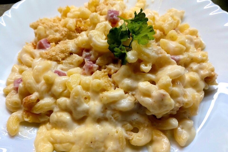 Spätzle in Schinkensahnesoße