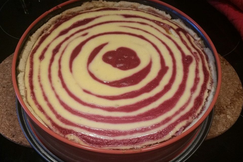 Zebra-Himbeer-Käsekuchen