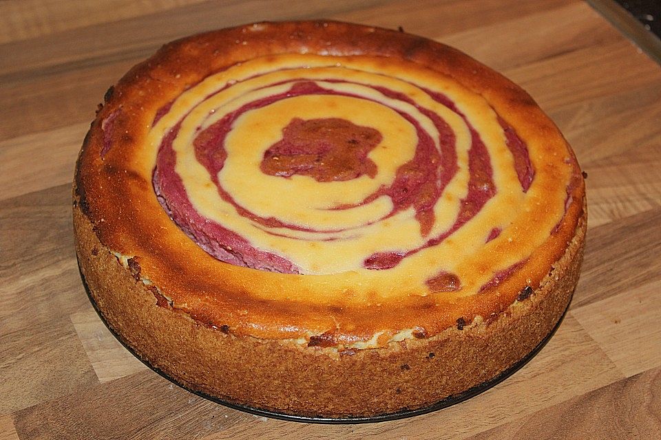 Zebra-Himbeer-Käsekuchen