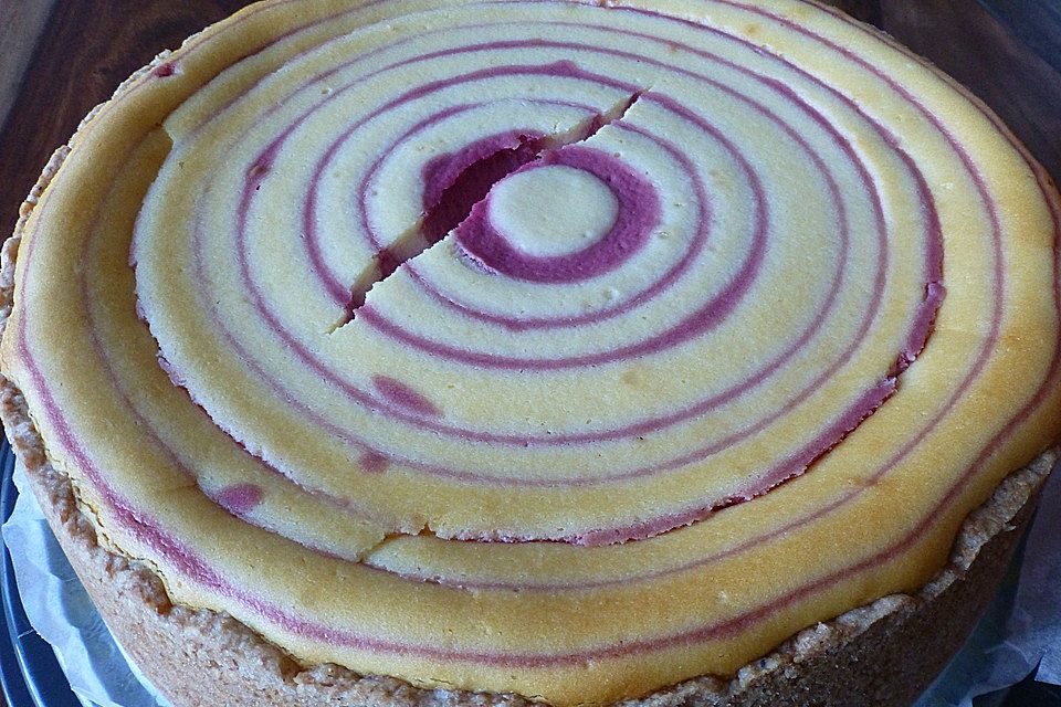 Zebra-Himbeer-Käsekuchen