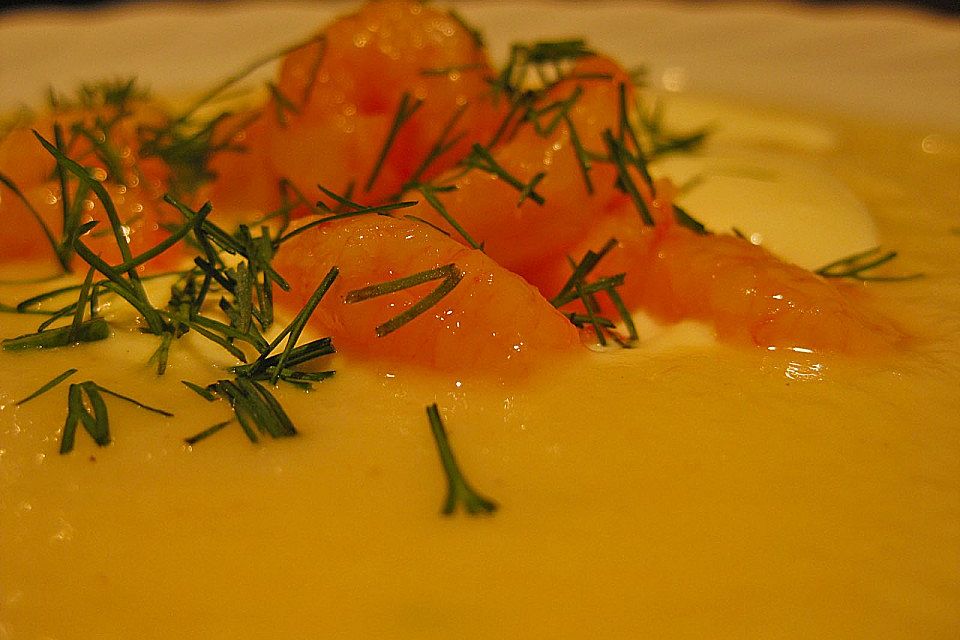 Sellerie-Kartoffelsuppe mit Shrimps