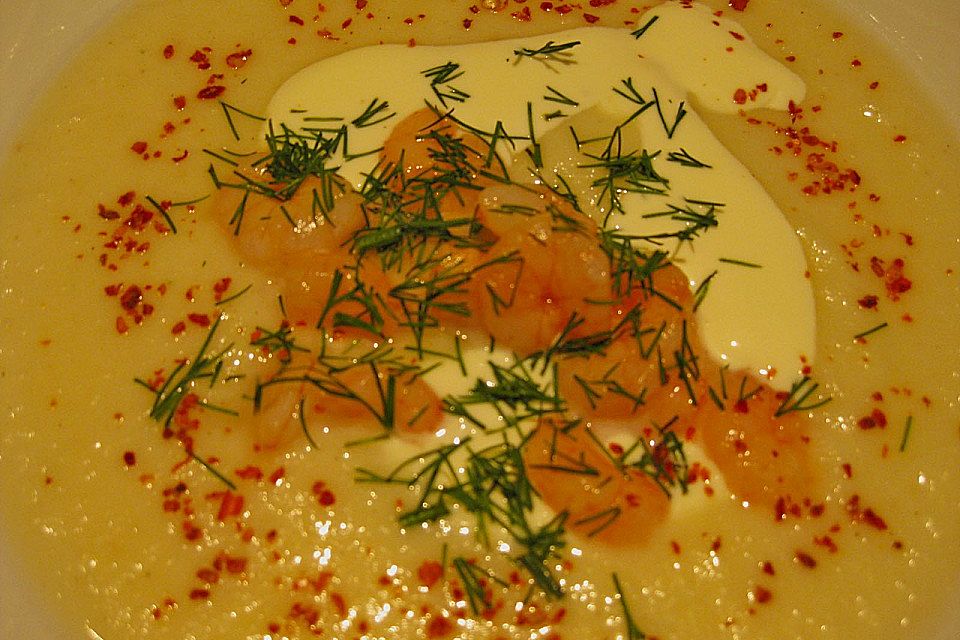 Sellerie-Kartoffelsuppe mit Shrimps