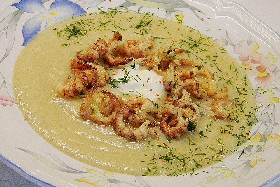 Sellerie-Kartoffelsuppe mit Shrimps