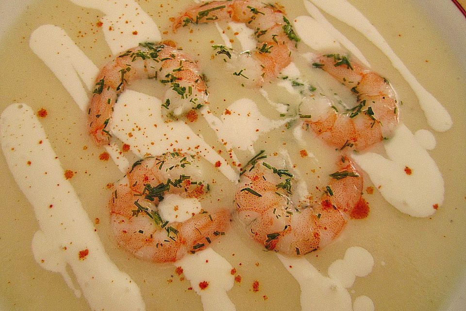 Sellerie-Kartoffelsuppe mit Shrimps