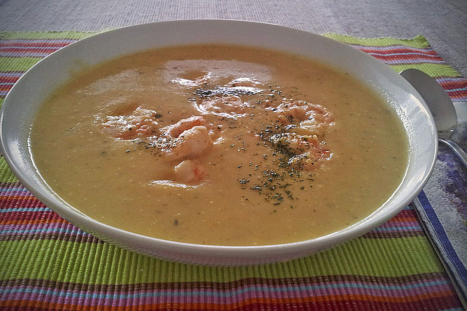 Sellerie-Kartoffelsuppe mit Shrimps