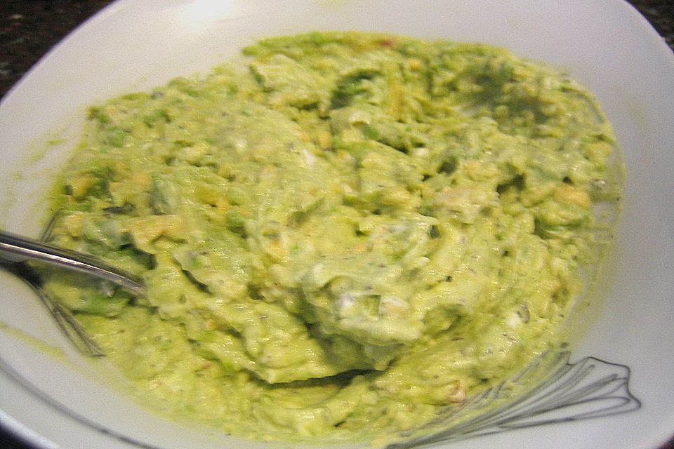 Avocado - Zwiebel - Frischkäse Creme