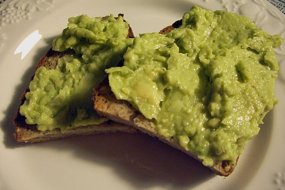 Avocado - Zwiebel - Frischkäse Creme