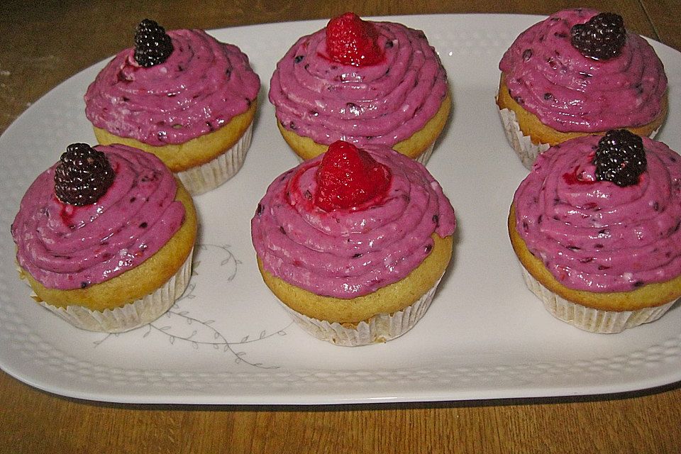 Waldfrucht-Cupcakes