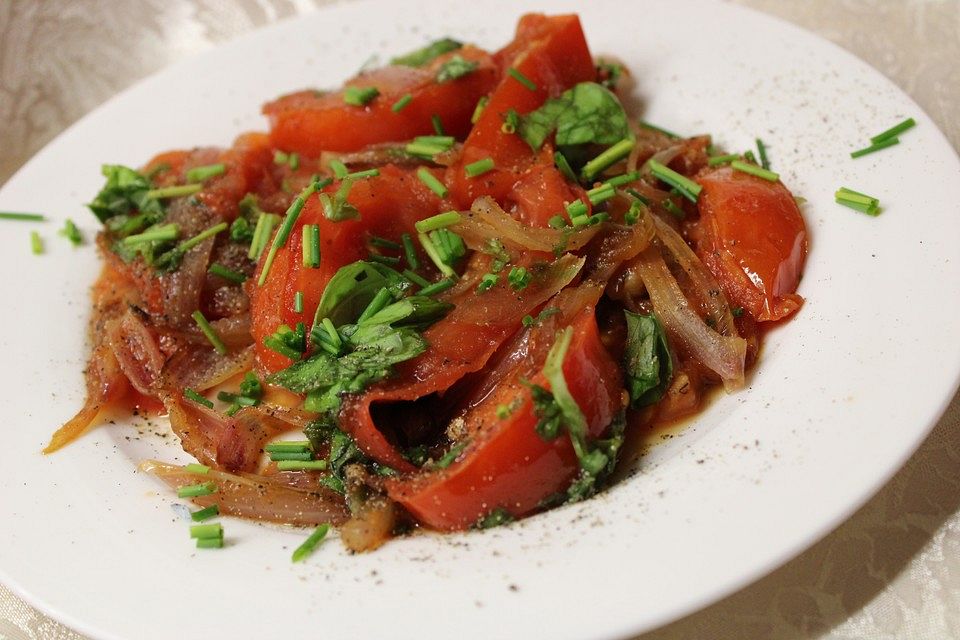 Warmer Tomatensalat