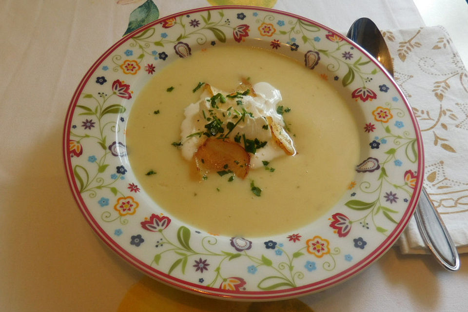 Pastinaken-Rahmsuppe