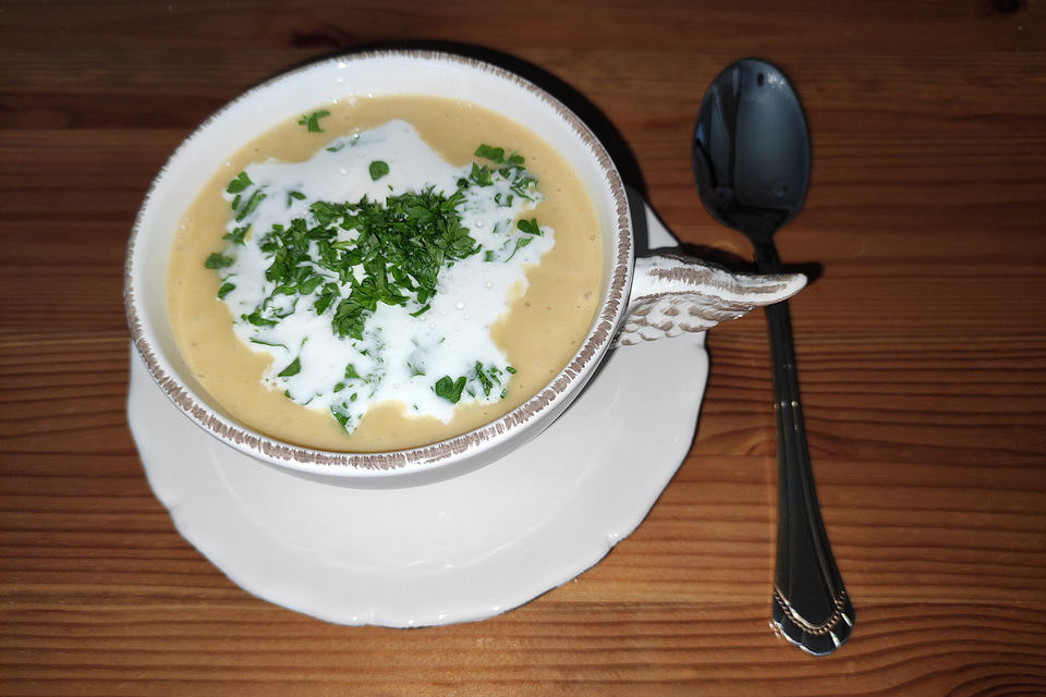 Pastinaken-Rahmsuppe