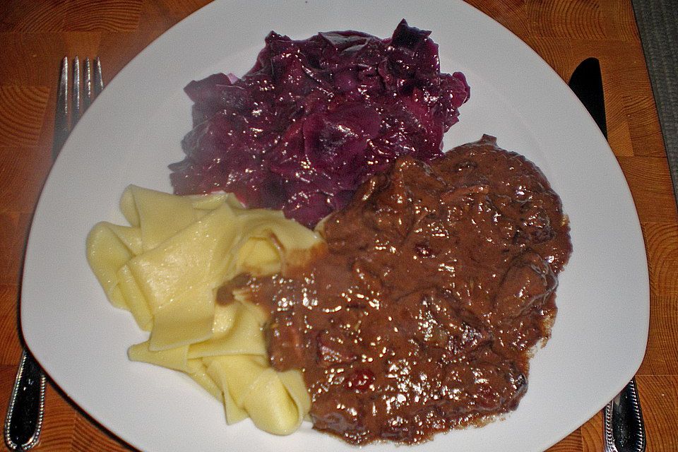 Wildschweinbraten mit Waldpilzen