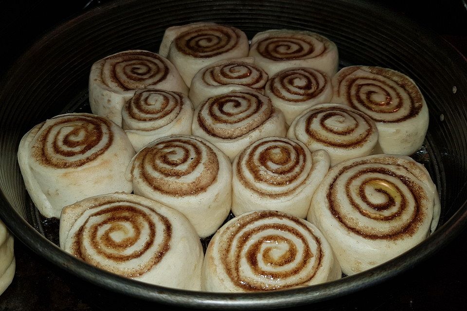 Zimtschnecken mit Frischkäse-Glasur