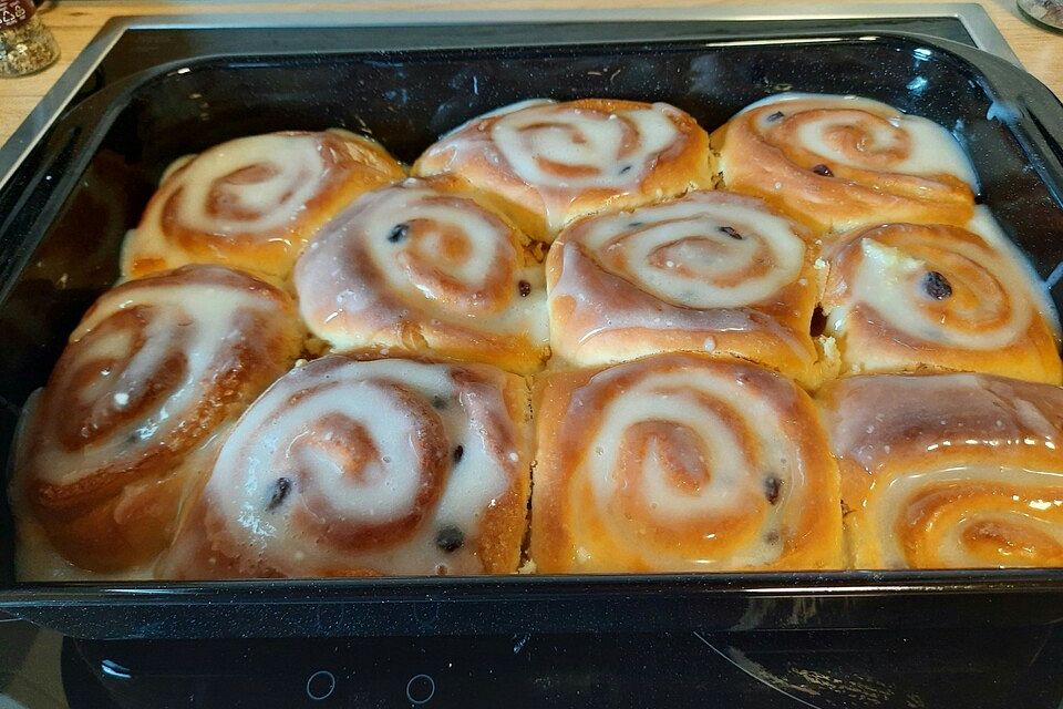 Zimtschnecken mit Frischkäse-Glasur