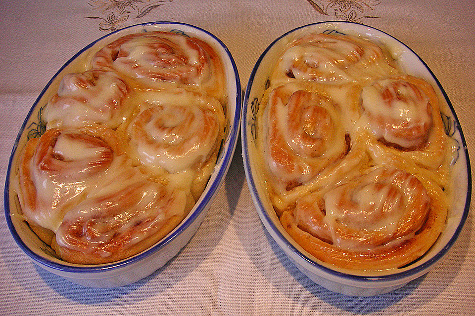 Zimtschnecken mit Frischkäse-Glasur