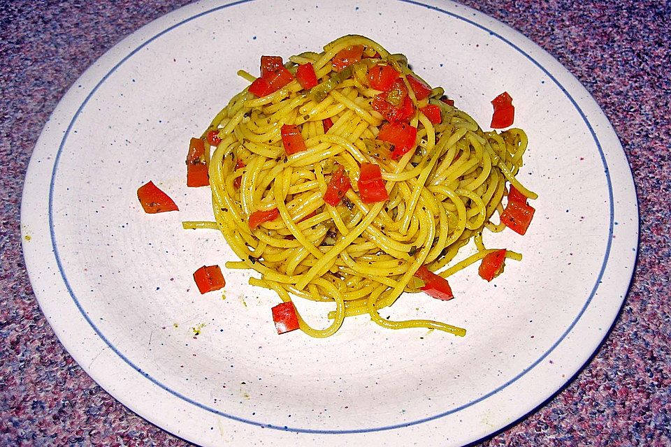 Spaghetti in Gelb