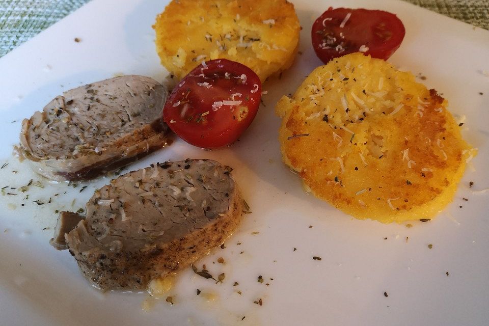 Gebratene Polenta mit Salbei